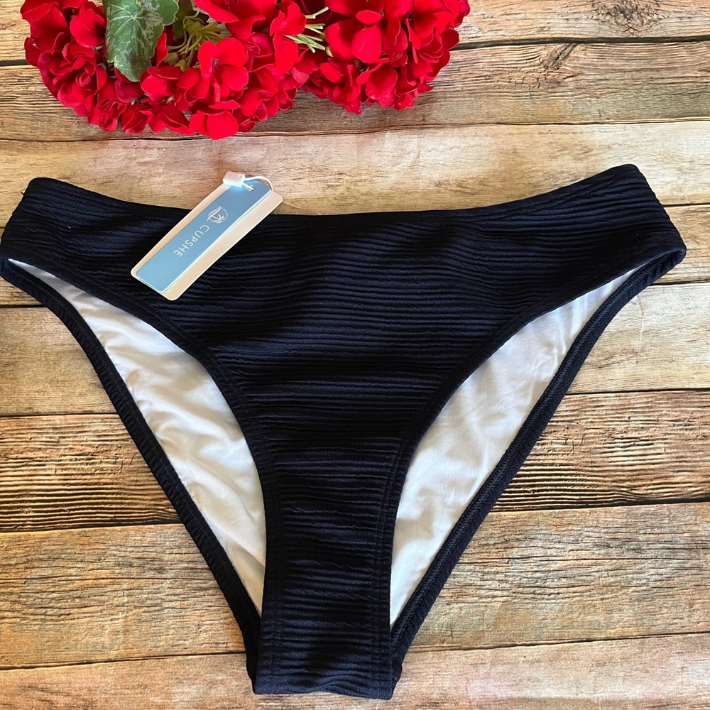 NWT Cupshe Navy Blue Ribbed Bikini Bottoms Size Medium